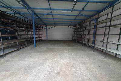 Hala 120 mp, 660 euro/mp - 2