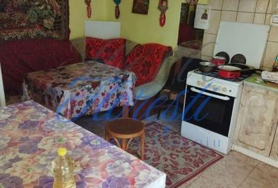 Casă cu 3 camere cu Canalizare în Dâmbul Rotund - 2