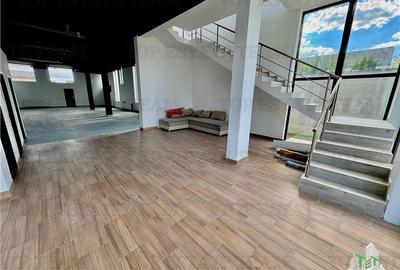 Spațiu comercial, de 283 mp, în Central