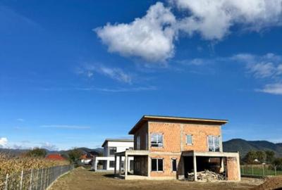 Casa individuala la ro?u 118 mp utili, teren 420 mp, - 13