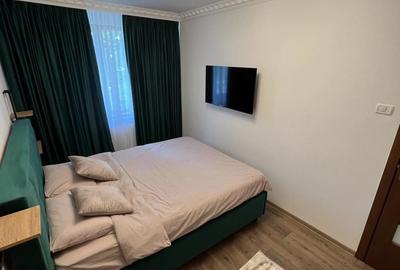 Apartament cu 3 camere semidecomandat în Central
