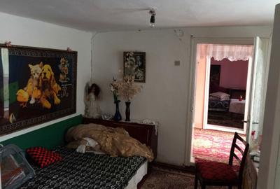 Casă cu 4 camere în Rădulești - 3