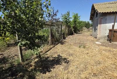 Oportunitate Unica: Vand Casa ?i Teren cu poten?ial Investi?ional in 23 August - 6