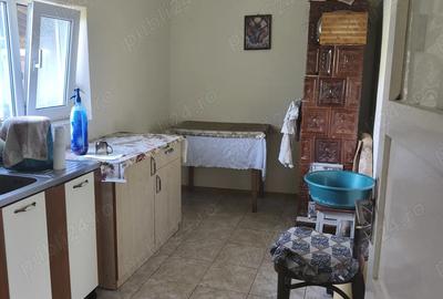 Casă cu 6 camere cu Teren 934 Mp în Central - 2