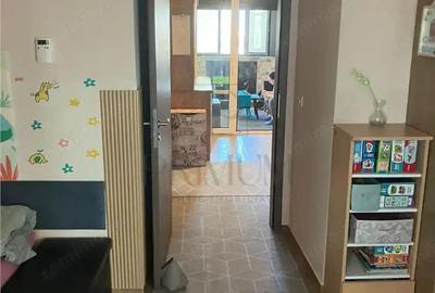 BUZIASULUI - PENTHOUSE LIFT - 3 cam - 2 bai - 2 terase - incalzire pardoseala - LOC PARCARE