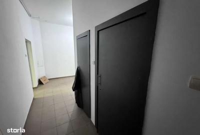 Spațiu comercial, de 82 mp, în Central - 6