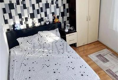 MEDICINA - ETAJ 3 - DECOMANDAT - 4 CAMERE - DEBARA - CENTRALA PROPRIE - CLIMA - 10