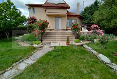 Casă individuală cu 4 camere cu Teren 1500 Mp în Malu Mare - 2