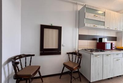 Garsonieră decomandată, mobilată în Tractorul - 8