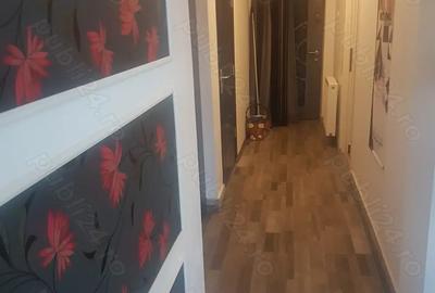 Inchiriez pe Rebreanu , Spatiu Comercial , - 2