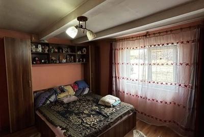 Casa 8 Camere Cu Teren 1500mp In Cermei - 39