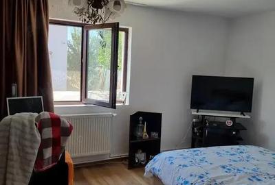 Casa Moderna: Poten?ial de Mansardare ?i Teren Generos pentru Gradina! - 10