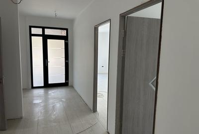 Casă cu 3 camere în Răzvad - 8