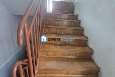 Casă cu 4 camere cu Canalizare în Central - 8