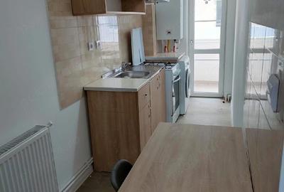 Garsonieră decomandată în 1 Mai