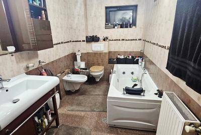 Duplex cu 9 camere cu Canalizare în Albert - 9