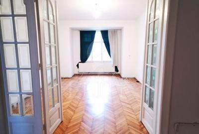 Apartament cu 4 camere circular în Central - 3