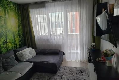 Apartament cu 2 camere decomandat în Apărătorii Patriei - 2