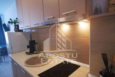 Garsoniera, centrala proprie, zona Lipovei - 7