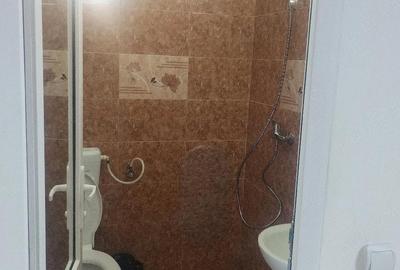 Casă cu 6 camere cu Teren 300 Mp în Central - 1