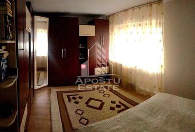 Apartament cu 4 camere, 2 bai, etaj intermediar, zona Soarelui - 4