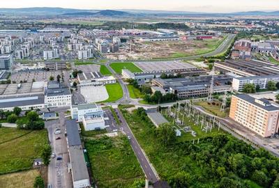 Teren Construcții intravilan de 3548 mp, în Tractorul