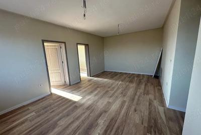 Casă cu 4 camere cu Teren 600 Mp în Central - 3