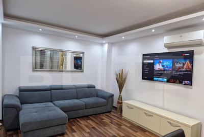 Apartament cu 2 camere,decomandat,zona centrala