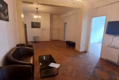 Apartament 3 camere Strada Beldiman – Universitate - Pretabil birou