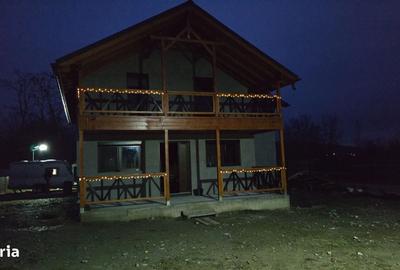 Casă cu 6 camere cu Teren 956 Mp în Porumbacu de Jos - 4