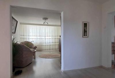 Apartament cu 4 camere decomandat în Central - 5