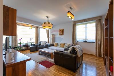 Casă cu 7 camere cu Teren 1617 Mp în Central - 3