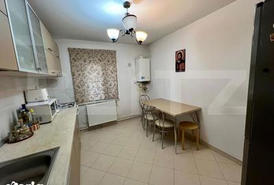 Apartament cu 3 camere decomandat, mobilat în Central - 9