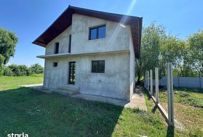 Casă cu 4 camere cu Teren 396 Mp în Comișani - 8