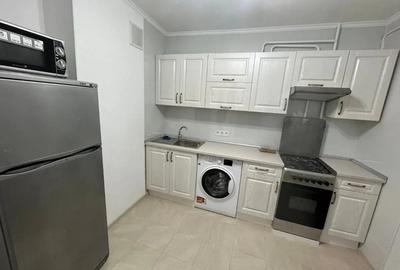 Garsonieră decomandată în Girocului