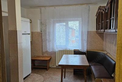 Apartament cu 3 camere decomandat în Traian - 5