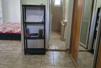 Garsonieră decomandată, mobilată în Vitan Mall - 8