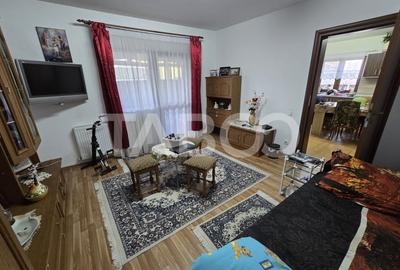 Casa de vanzare cu 6 camere 2 parcari curte libera 200 mp in Selimbar - 15