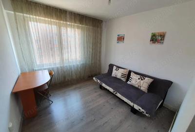 Apartament cu 3 camere, spre inchiriere, in Cart. Tudor, etaj VI - 8