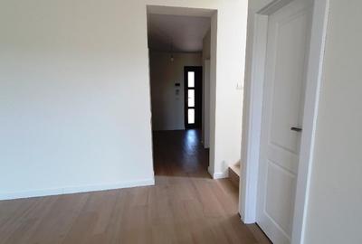 Duplex cu 5 camere cu Canalizare în Dumbrăvița - 13