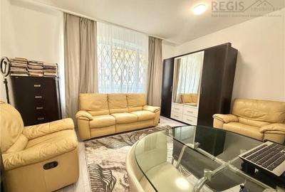 Apartament cu 2 camere decomandat în Centrul Istoric