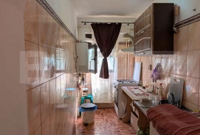 Apartament cu 2 camere semidecomandat în Micro 6 - 7