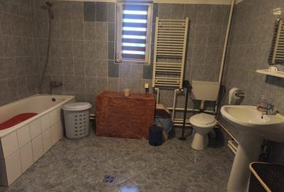 Casă cu 5 camere cu Teren 1000 Mp în Grămești - 10