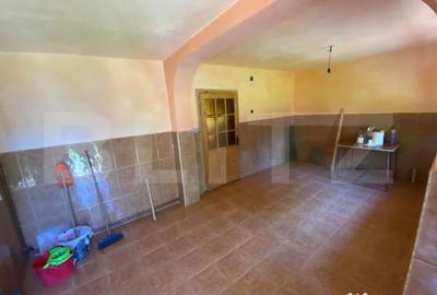 Casă cu 7 camere cu Teren 400 Mp în Central - 8