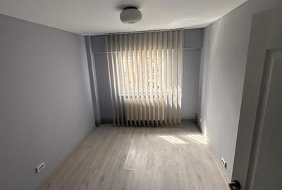 Apartament cu 3 camere decomandat în Central - 2