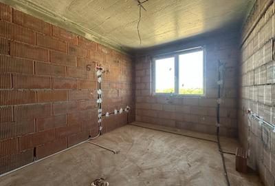 Duplex cu 4 camere cu Canalizare în Moșnița Nouă - 15