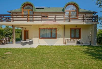 Casa / Vila -Spatiu Generos pentru Locuinta, Birouri sau Educationale - 19