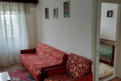 Apartament cu 3 camere semidecomandat în Central - 1