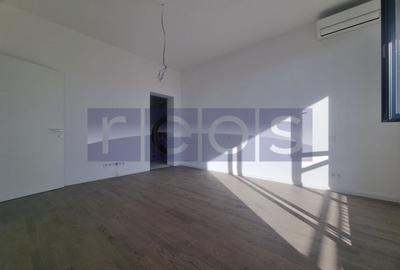 Penthouse cu 2 camere decomandat în Timpuri Noi - 4