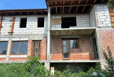 Vand casa cu etaj in comuna pietroasele ,Buzau - 3